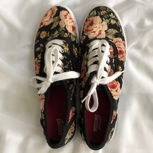 Mossimo floral shoes